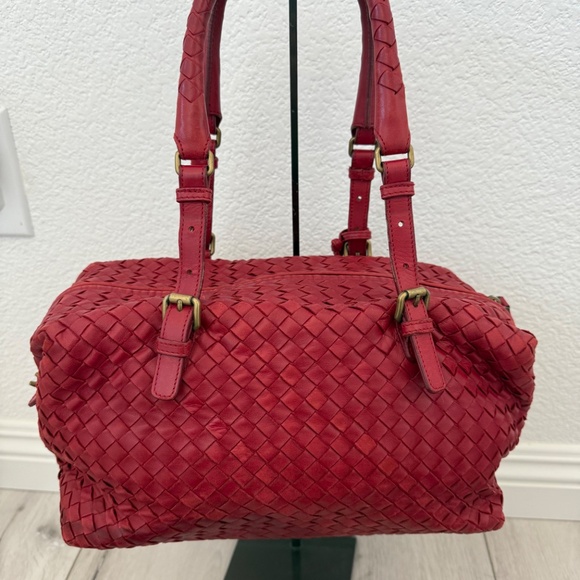 Bottega Veneta Intrecciato Montaigne Bag - Picture 2 of 8